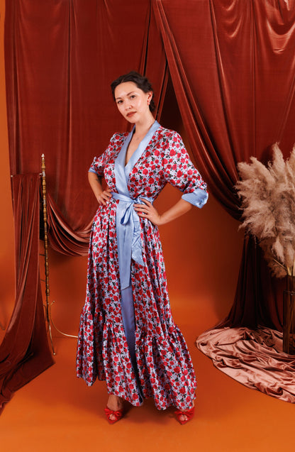 VICTORIA Maxi Duster in Blue with Small Red Roses Pattern